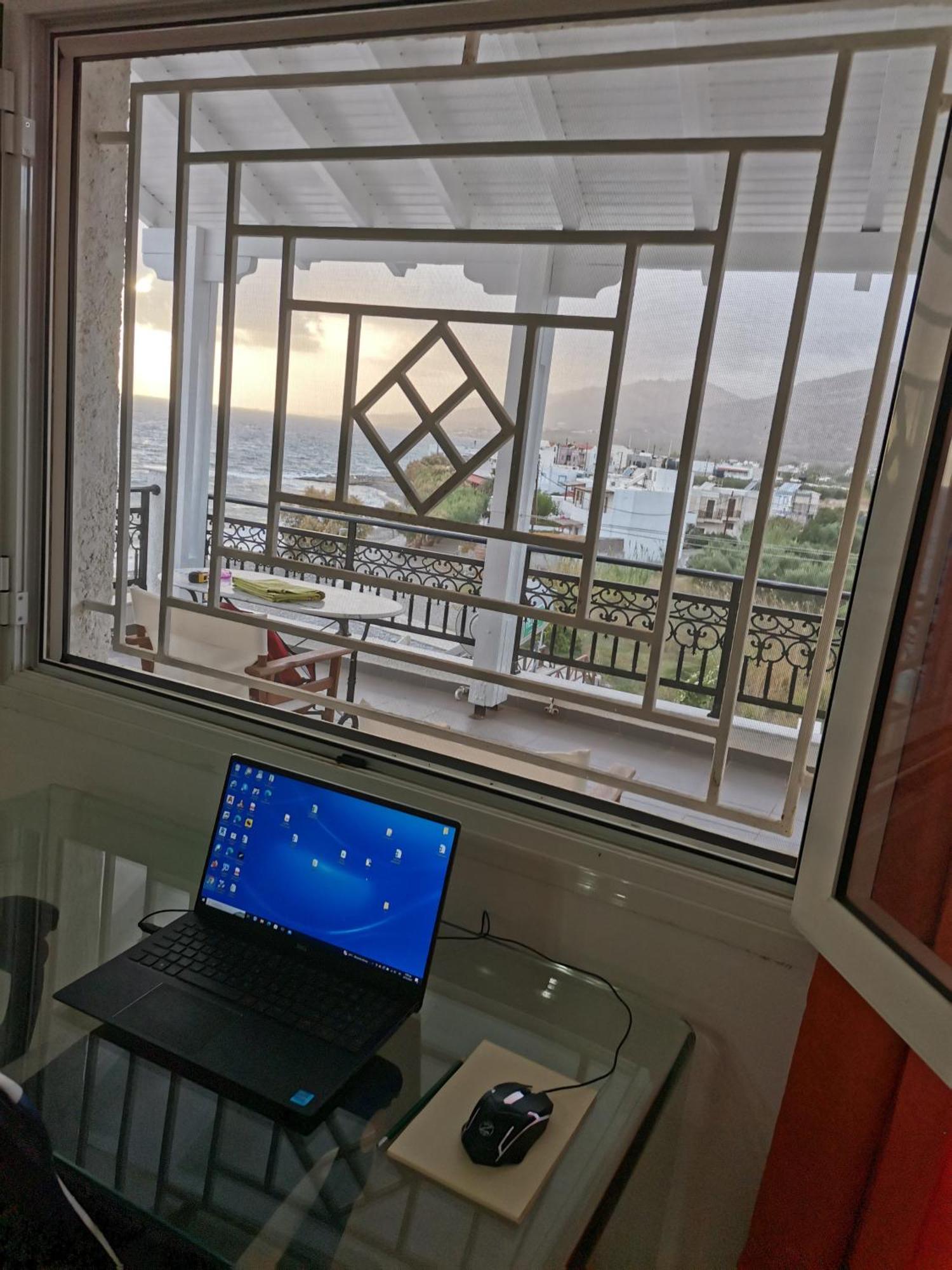 Stratos Sunset House Lägenhet Koutsourás Exteriör bild